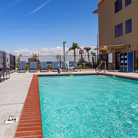 Best Western Plus Coalinga Inn Extérieur photo