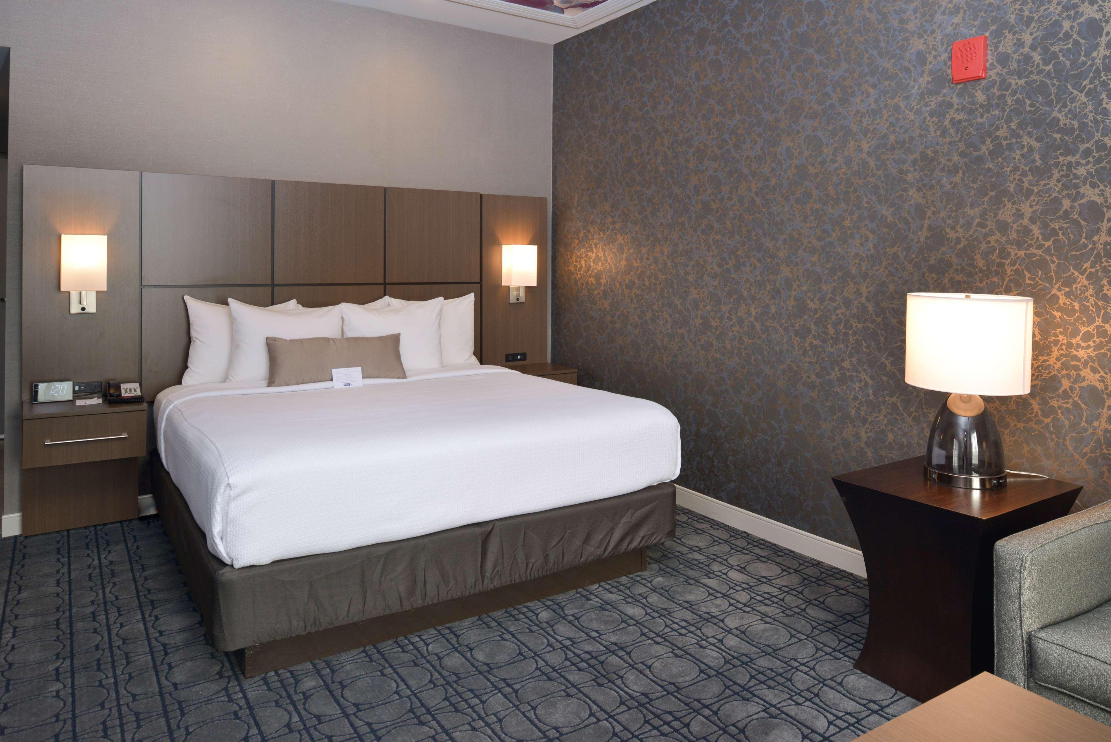 Best Western Plus Coalinga Inn Extérieur photo