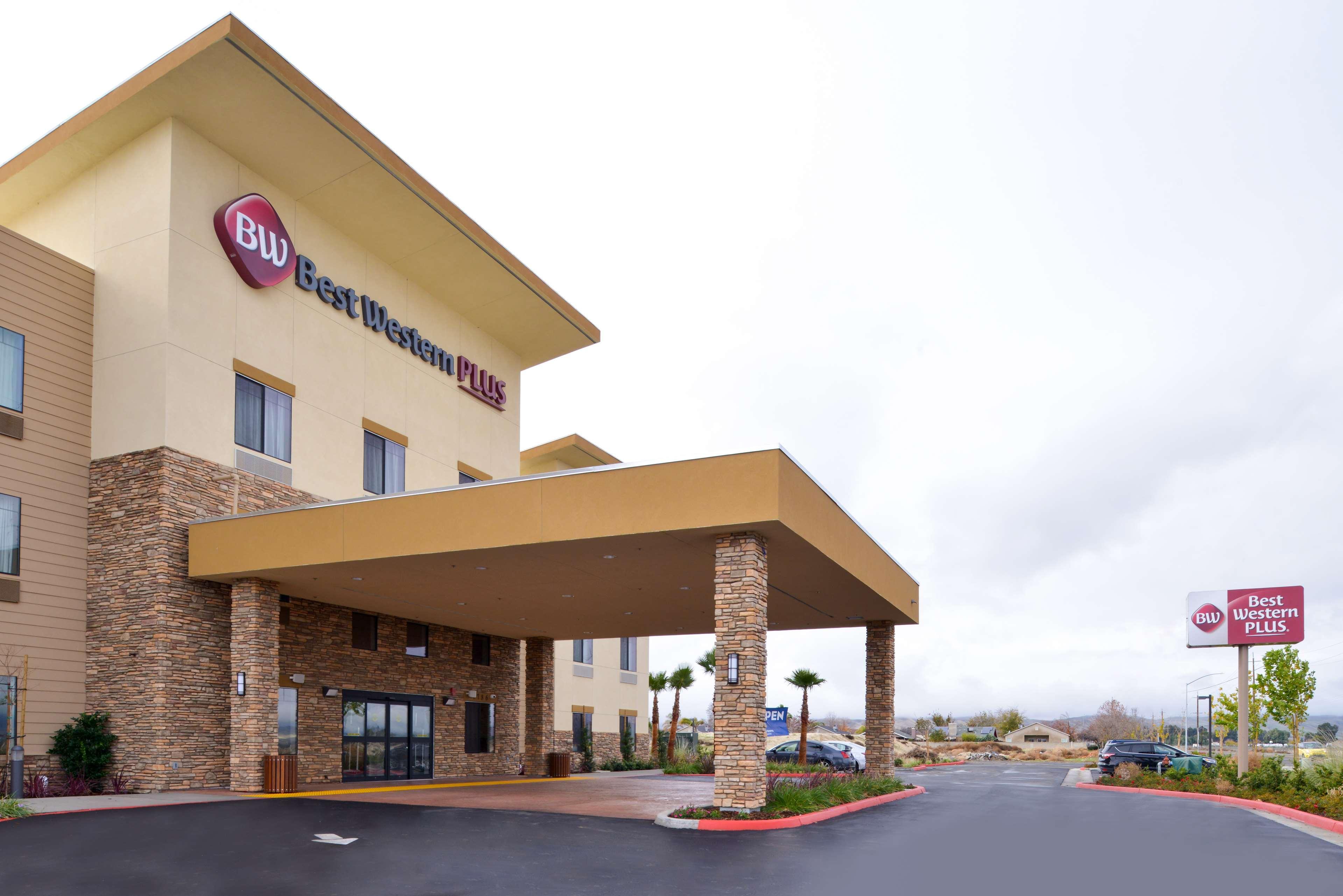 Best Western Plus Coalinga Inn Extérieur photo